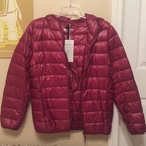 Sarin Matthews wine red lightweight puffer jacket